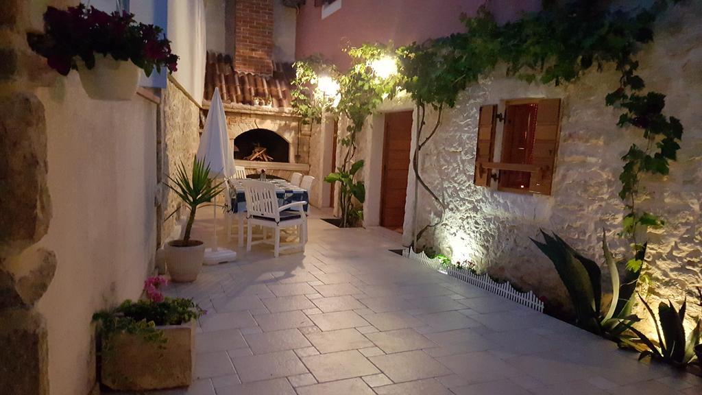 Apartment Elda Petrcane Εξωτερικό φωτογραφία