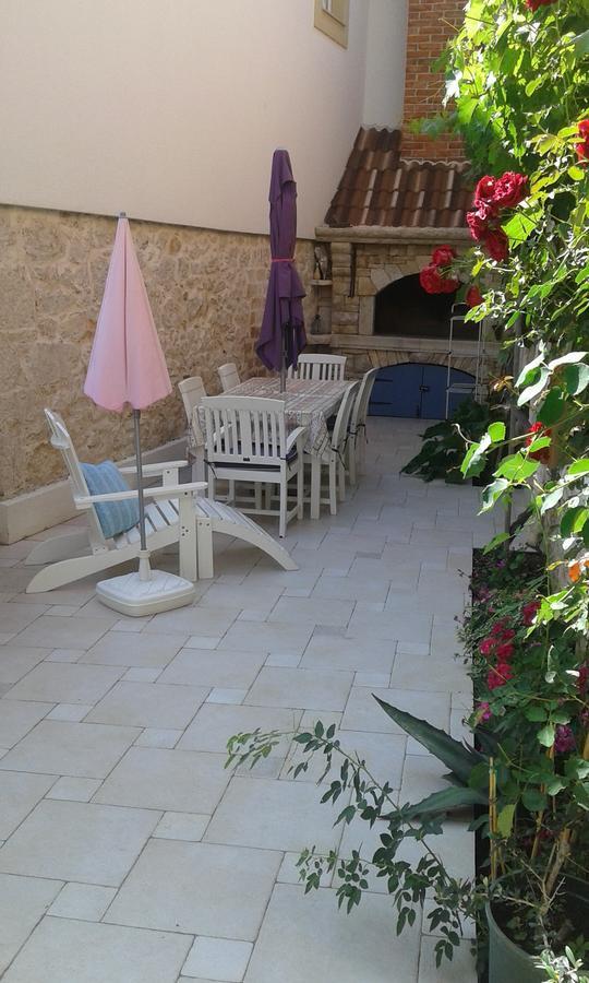 Apartment Elda Petrcane Εξωτερικό φωτογραφία